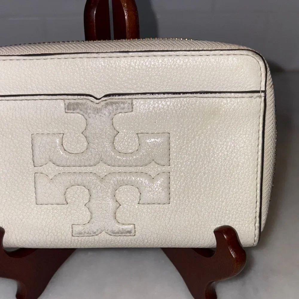 Tory Burch Wallet Leather Full Zip Logo Pebbled Embossed Continental Wallet